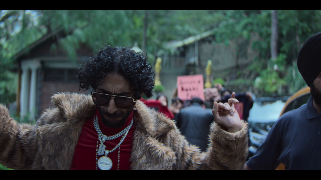 Undekhi---S04E01---The-Cage-Opens.mkv_screenshot_01.png